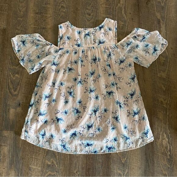 Moon River Top Cold Shoulder Pink Floral Appliqué Blouse - Picture 10 of 11